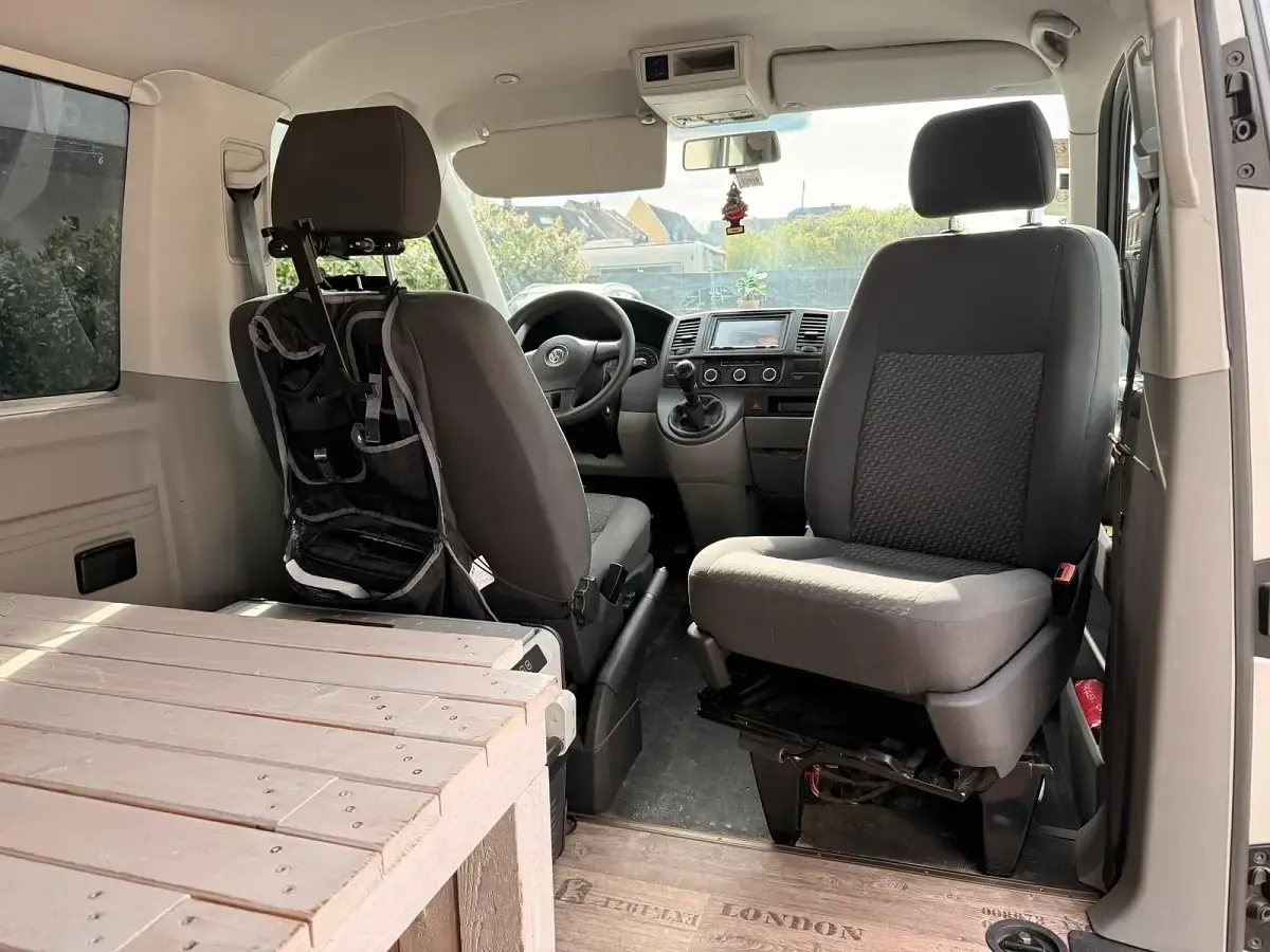Gebraucht VW Caravelle 140 PS (102 kW) 2013 Silber Van