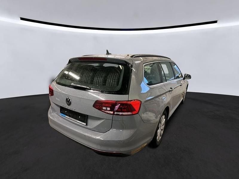 Gebraucht VW Passat 190 PS (139 kW) 2022 Mondsteingrau Kombi