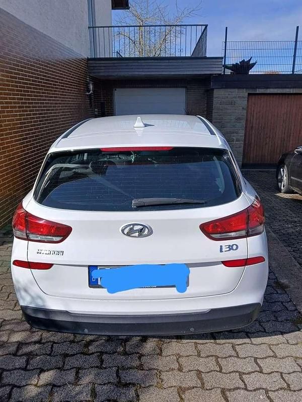 Gebraucht Hyundai i30 101 PS (74 kW) 2018 Kombi