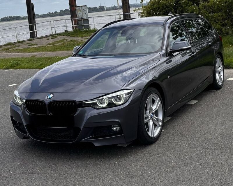 Grau Gebraucht 2019 BMW 320 M Sport Kombi | 20.500 € (Superpreis) - Bild 1/4
