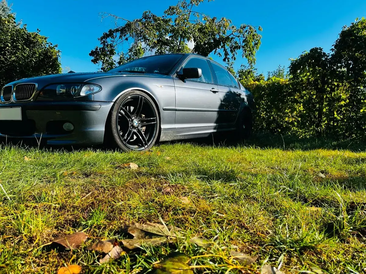 Gebraucht BMW 330 231 PS (169 kW) 2002 Grau Limousine