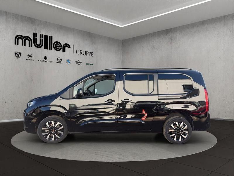 Neu Opel Combo Life 131 PS (96 kW) 2026 Lackierung schwarz perla nera/ Van / Kleinbus