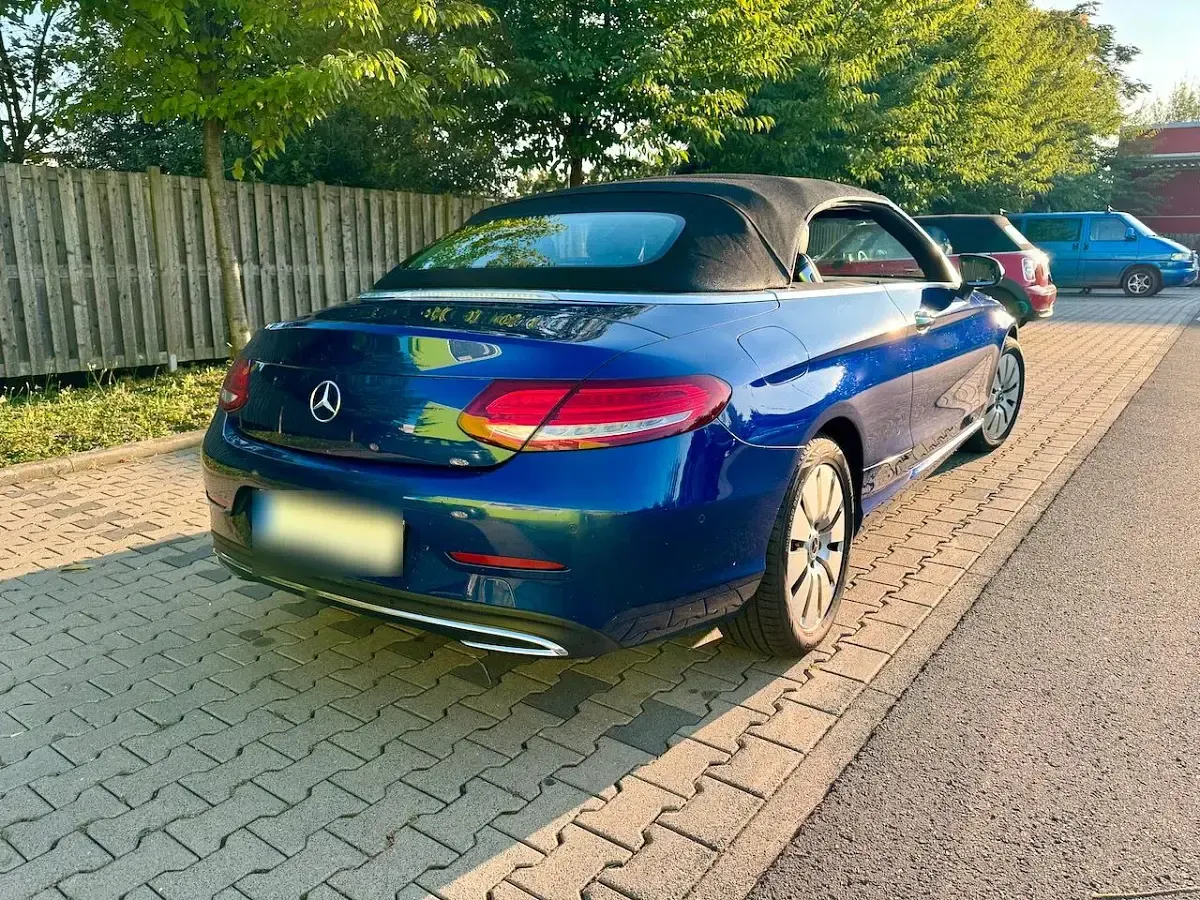 Gebraucht Mercedes C180 156 PS (114 kW) 2017 Blau Cabrio