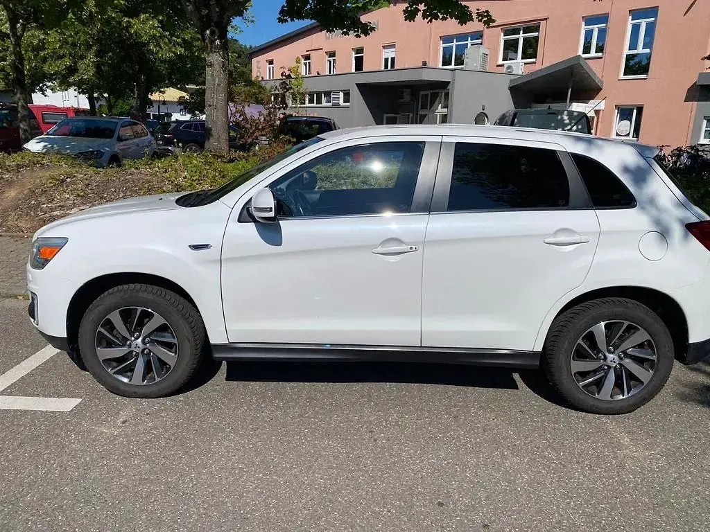 Gebraucht Mitsubishi ASX Comfort Edition 150 PS (110 kW) 2014 Weiß SUV
