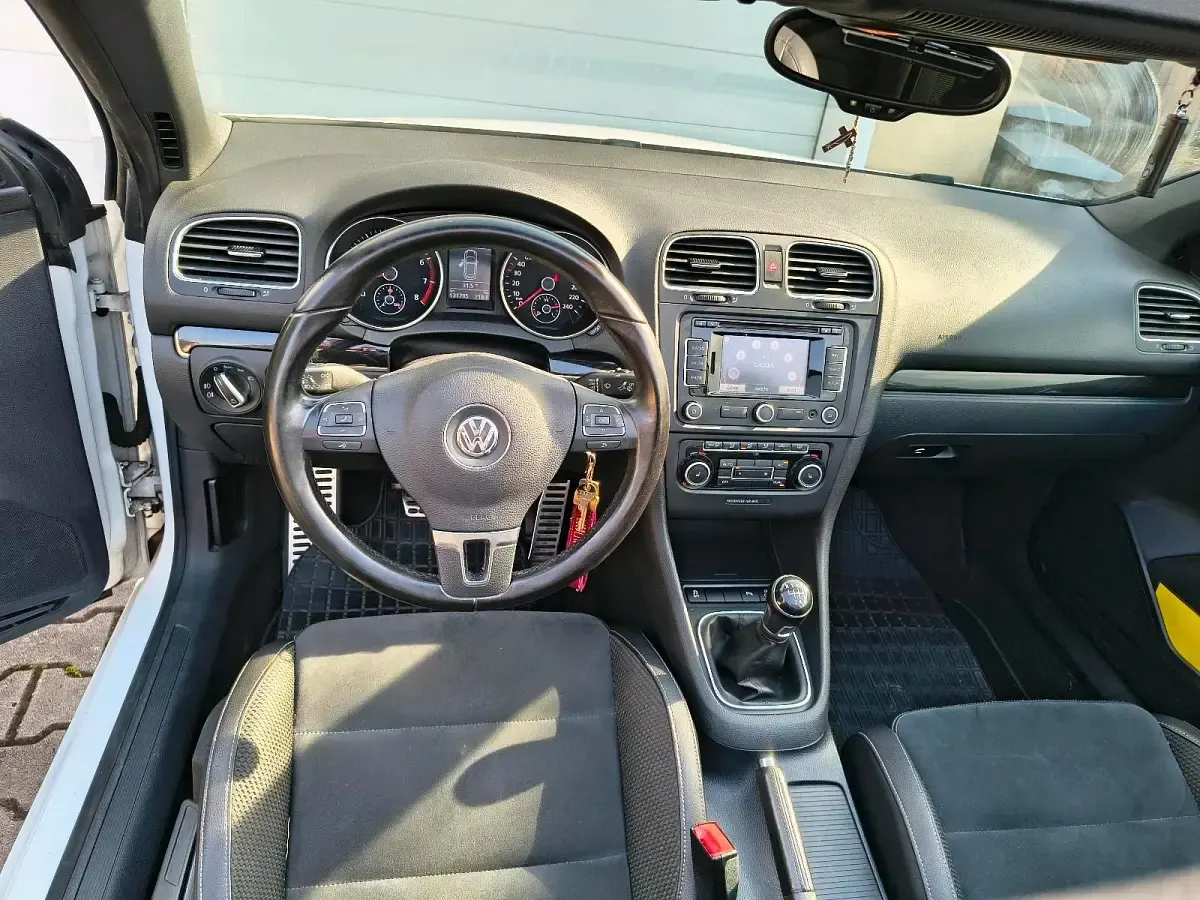 Gebraucht VW Golf 105 PS (77 kW) 2011 Weiß Cabrio