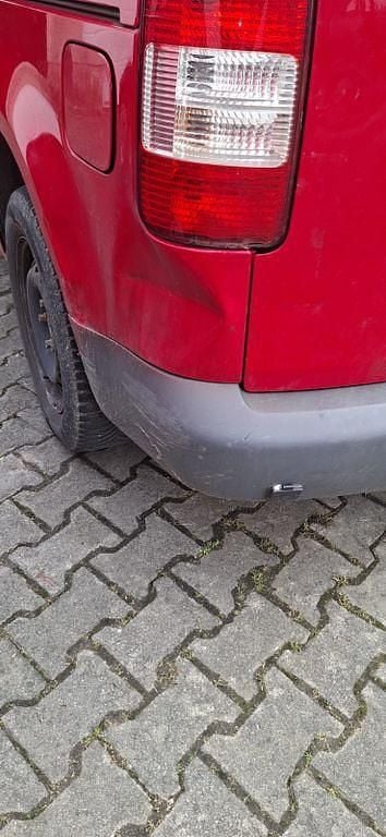 Second-hand VW Caddy Team 102 CP (75 kW) 2008 Roșu Monovolum