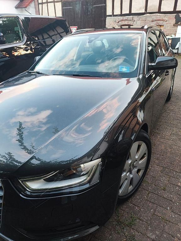 Braun Gebraucht 2016 Audi A4 Sport Kombi | 9.990 € (Superpreis) - Bild 1/4
