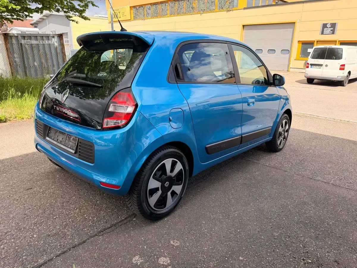 Gebraucht Renault Twingo Dynamique 90 PS (66 kW) 2015 Blau Kleinwagen