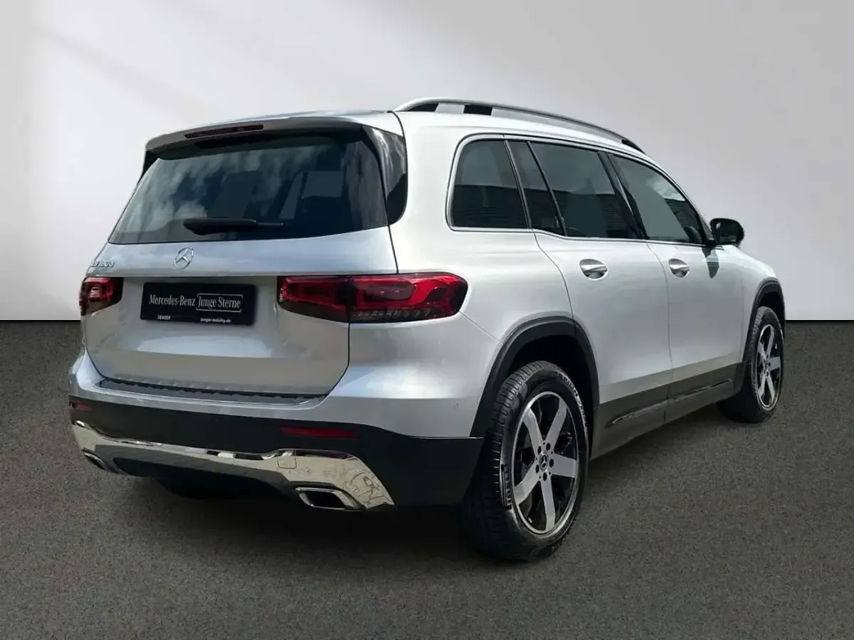 Gebraucht Mercedes GLB180 Progressive 116 PS (85 kW) 2022 Iridiumsilber SUV