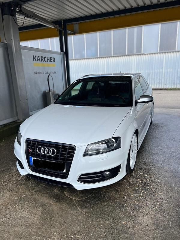 Weiß Gebraucht 2011 Audi S3 Kleinwagen | 17.500 € (Fairer Preis) - Bild 1/4