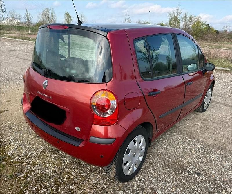 Second-hand Renault Modus 112 CP (82 kW) 2005 Roșu Monovolum