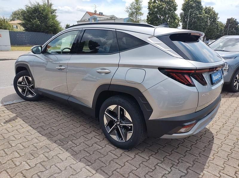 Neu Hyundai Tucson 160 PS (117 kW) 2025 Silber SUV