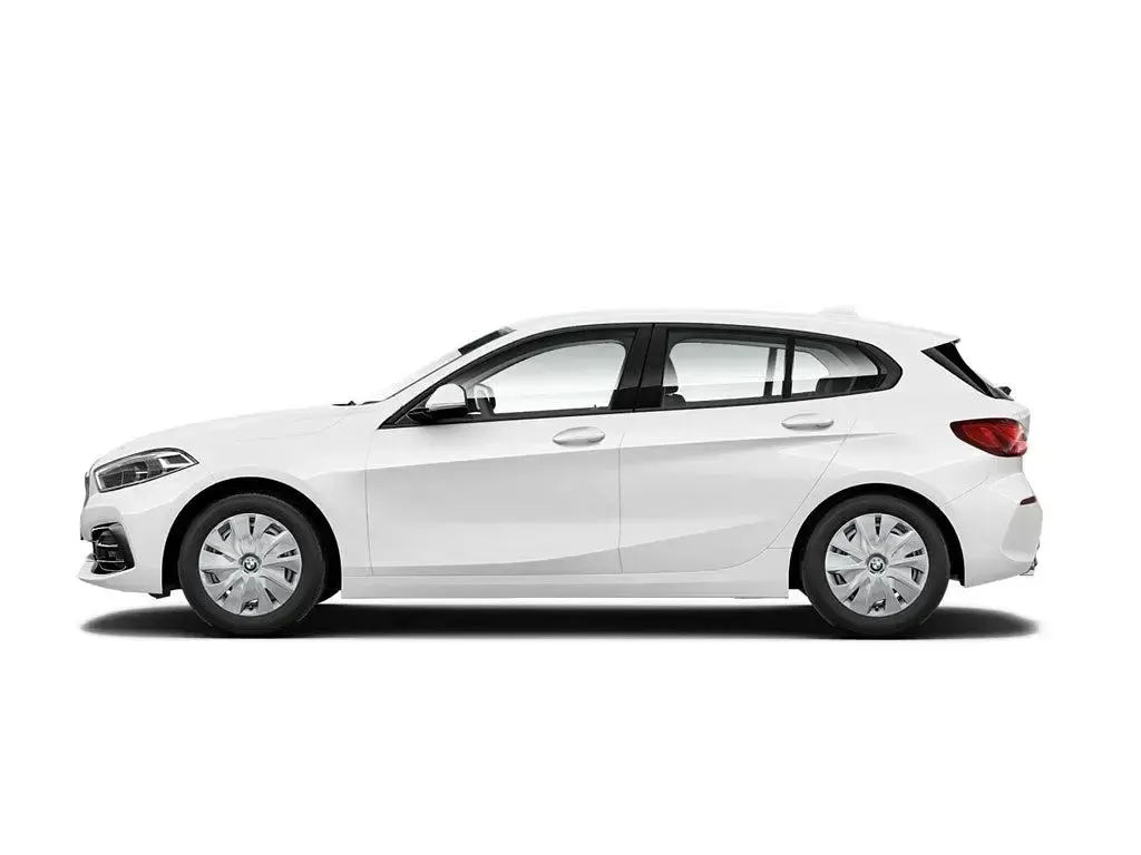 Gebraucht BMW 118 Sport Line 150 PS (110 kW) 2023 Weiß Limousine