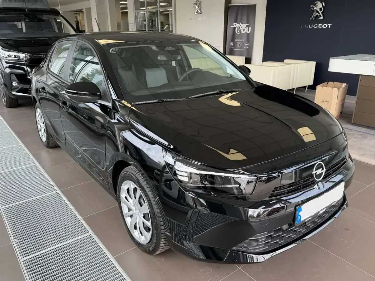 Używany Opel Corsa Edition 101 KM (74 kW) 2025 Czarny Hatchback