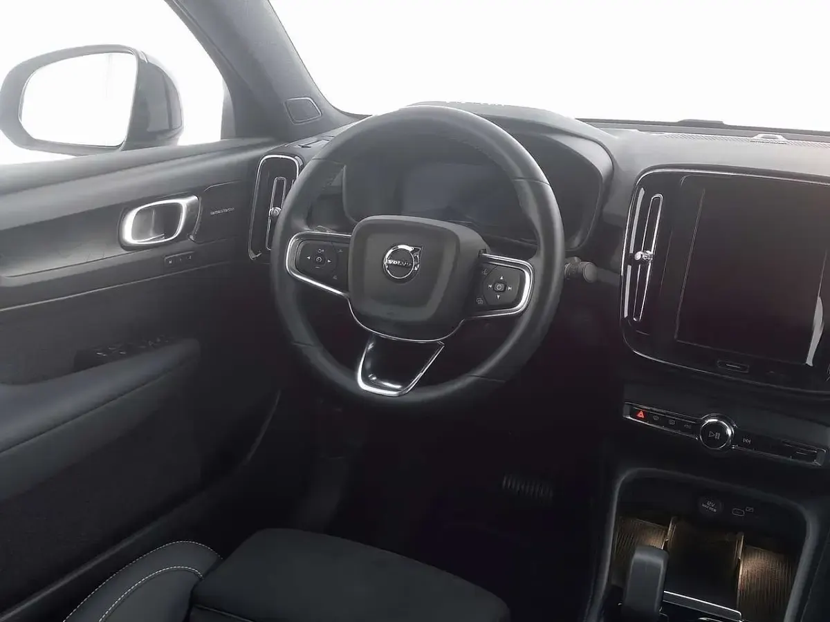 Gebraucht Volvo C40 Ultimate 185 kW (252 PS) 2024 Schwarz SUV