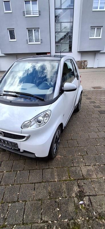 Gebraucht Smart ForTwo Coupé 70 PS (51 kW) 2012 Weiß Coupé