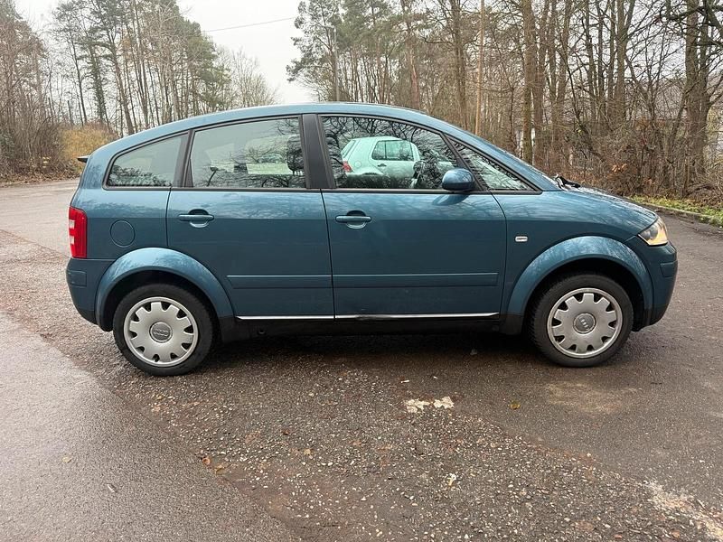 Usata Audi A2 75 CV (55 kW) 2000 Blu Utilitaria
