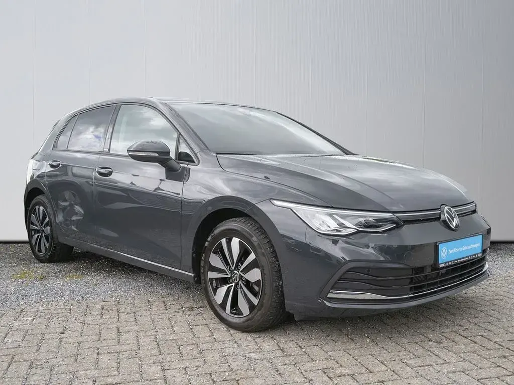 Gebraucht VW Golf VIII Move 110 PS (80 kW) 2024 Grau Limousine