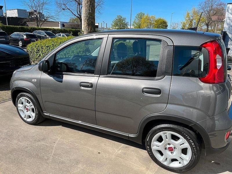 Gebraucht Fiat Panda 69 PS (50 kW) 2024 Grau Kleinwagen