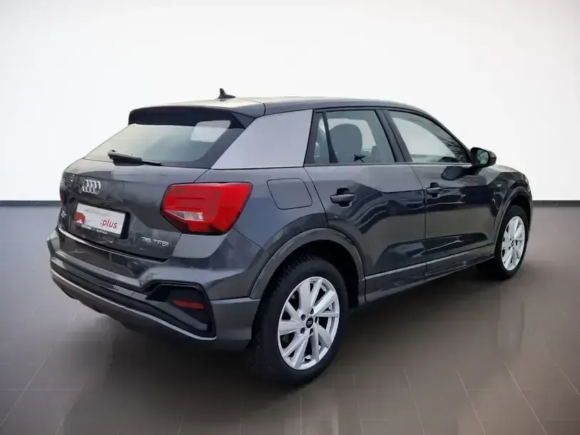 Używany Audi Q2 S-Line 150 KM (110 kW) 2025 Szary SUV