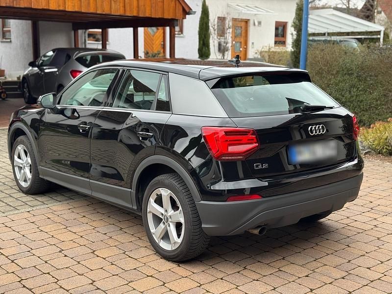 Gebraucht Audi Q2 116 PS (85 kW) 2017 Schwarz SUV