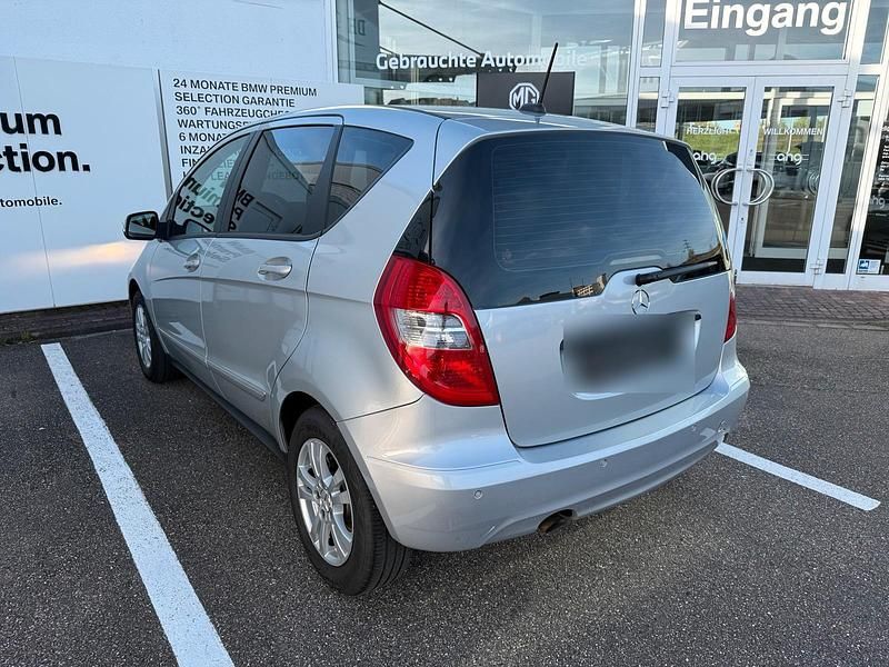Gebraucht Mercedes A180 109 PS (80 kW) 2010 Silber Kleinwagen