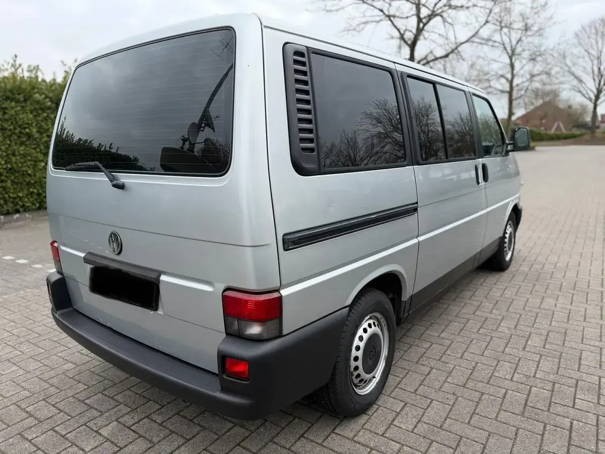 Usado VW T4 102 HP (75 kW) 2002 Prateado Van