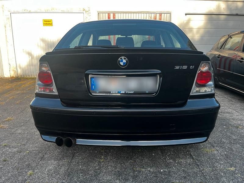 Gebraucht BMW 316 115 PS (84 kW) 2003 Schwarz Limousine
