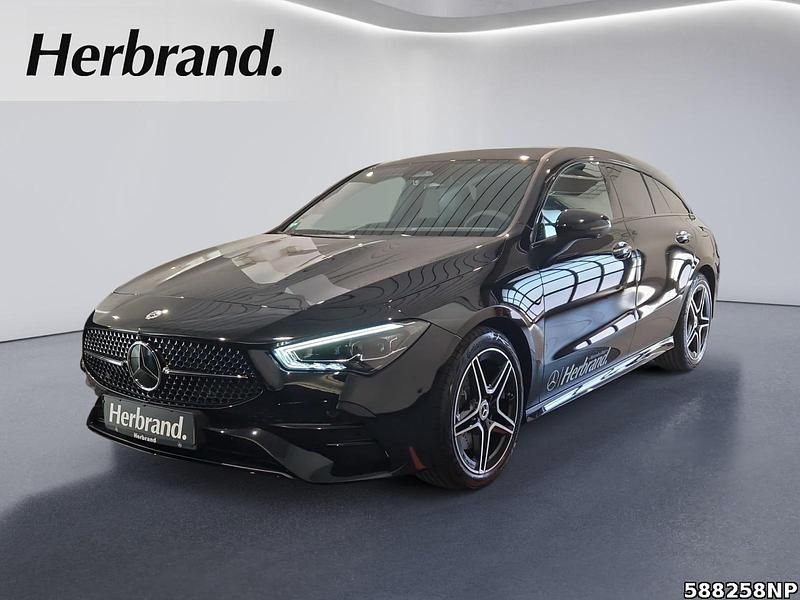Schwarz Gebraucht 2025 Mercedes CLA200 Shooting Brake AMG Kombi | 40.900 € (Teuer) - Bild 1/4