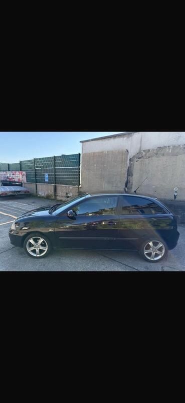 Schwarz Gebraucht 2006 Seat Ibiza Kombi | 1.500 € (Fairer Preis) - Bild 1/4