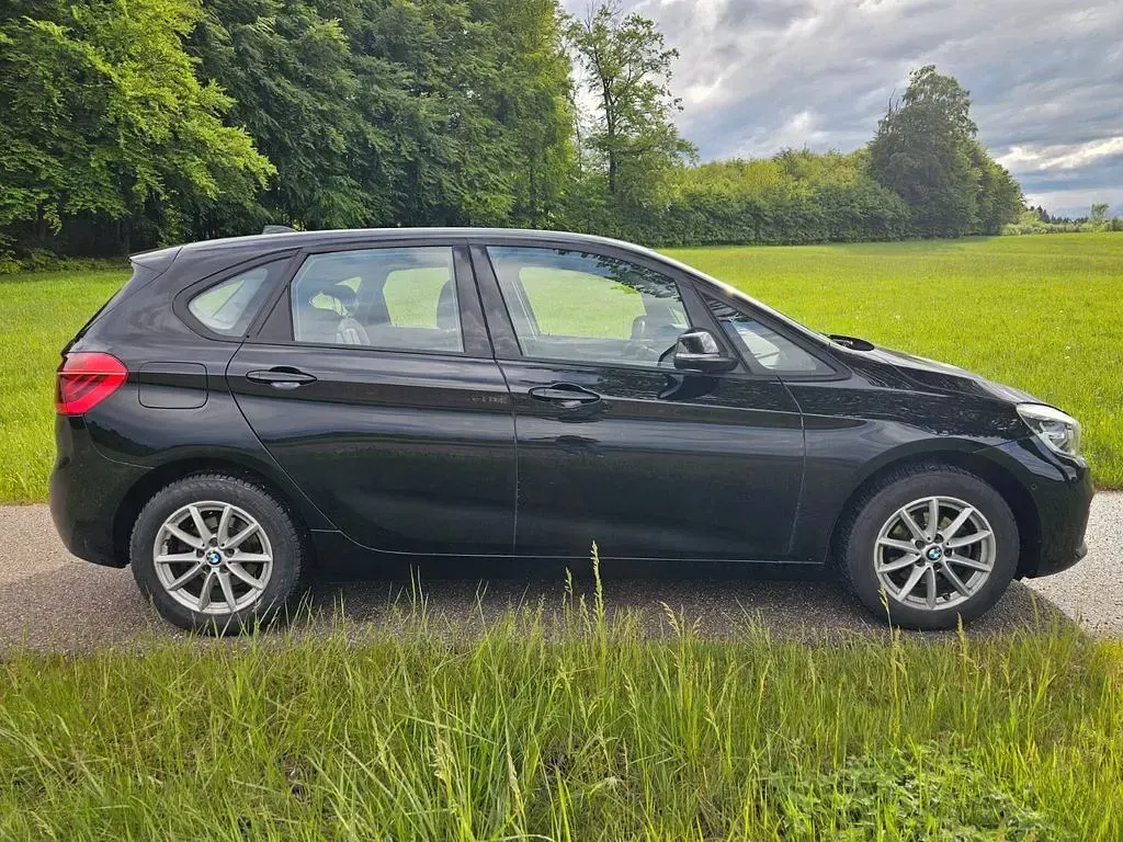 Gebraucht BMW 216 Active Tourer Performance 102 PS (75 kW) 2017 Schwarz Van / Kleinbus