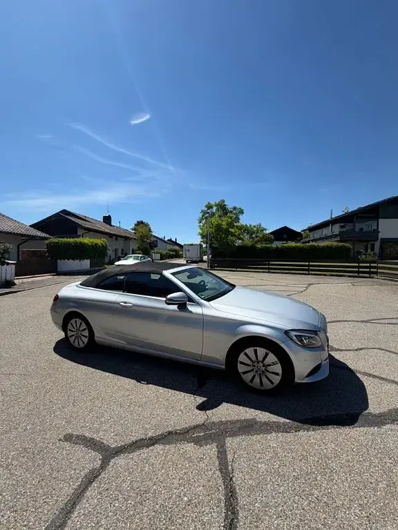 Gebraucht Mercedes C180 156 PS (114 kW) 2017 Silber Cabrio