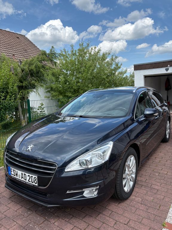 Blau Gebraucht 2014 Peugeot 508 Allure Limousine | 8.900 € (Fairer Preis) - Bild 1/4