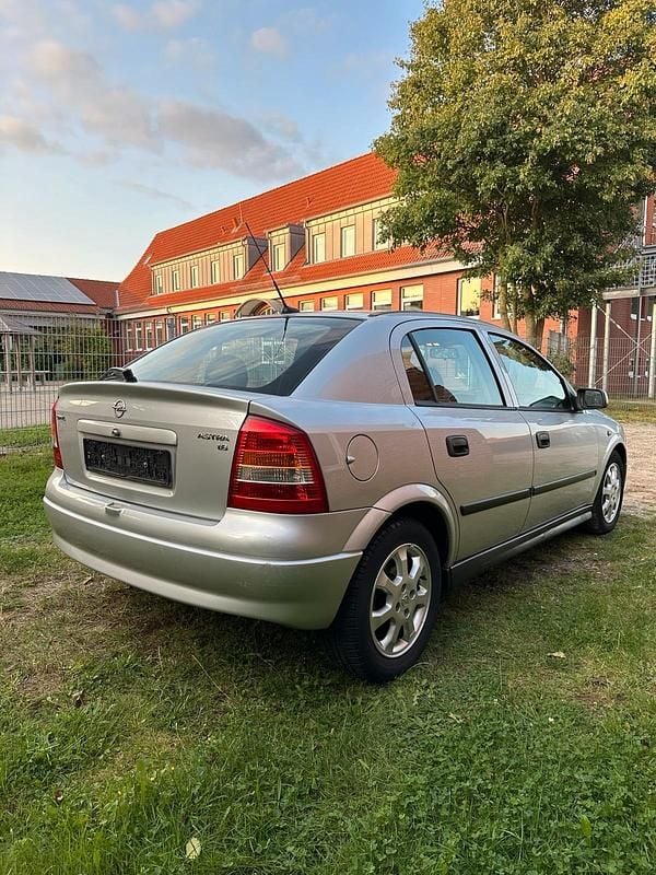 Gebraucht Opel Astra 84 PS (61 kW) 2001 Silber Kleinwagen
