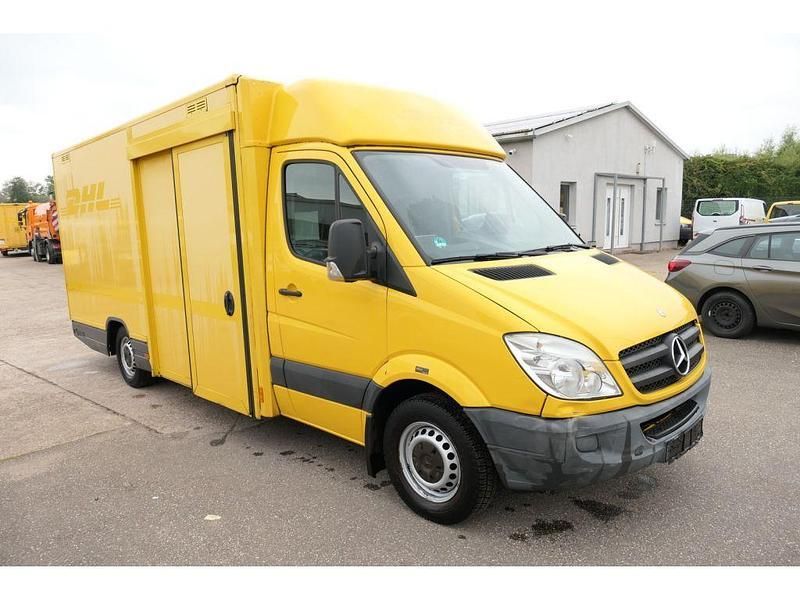 Używany Mercedes Sprinter 95 KM (69 kW) 2011 Żółty Van