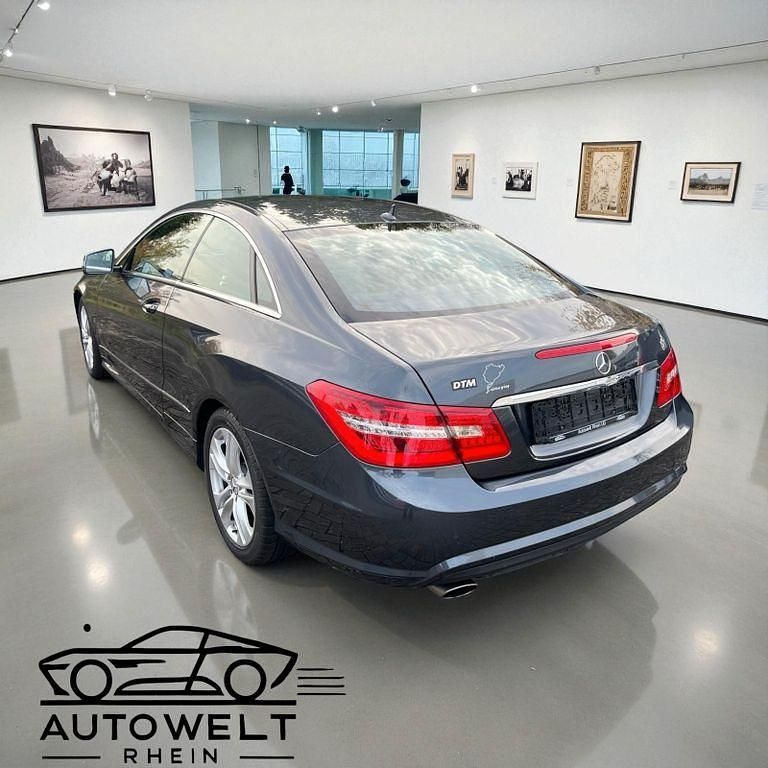 Gebraucht Mercedes E200 AMG 184 PS (135 kW) 2012 Grau Coupé