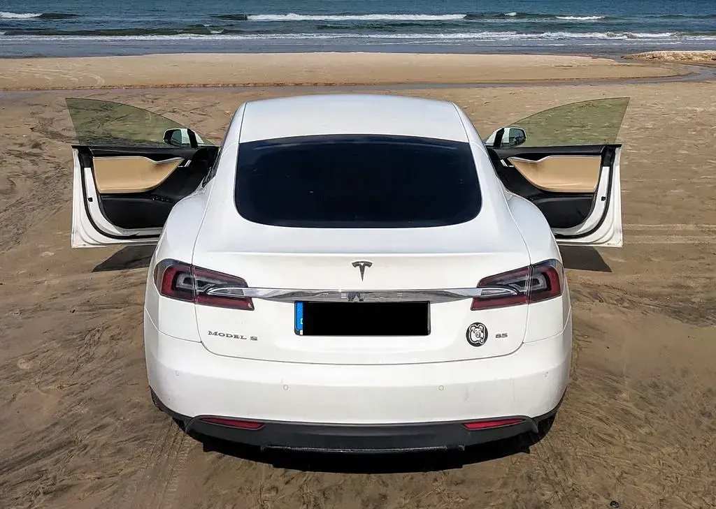 Second-hand Tesla Model S 278 kW (378 CP) 2015 Alb Hatchback