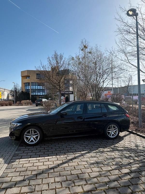Gebraucht BMW 318 150 PS (110 kW) 2024 Schwarz Kombi