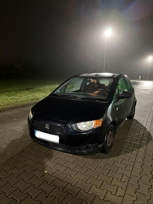 Schwarz Gebraucht 2010 Mitsubishi Colt Kleinwagen | 1.799 € (Fairer Preis) - Bild 1/4