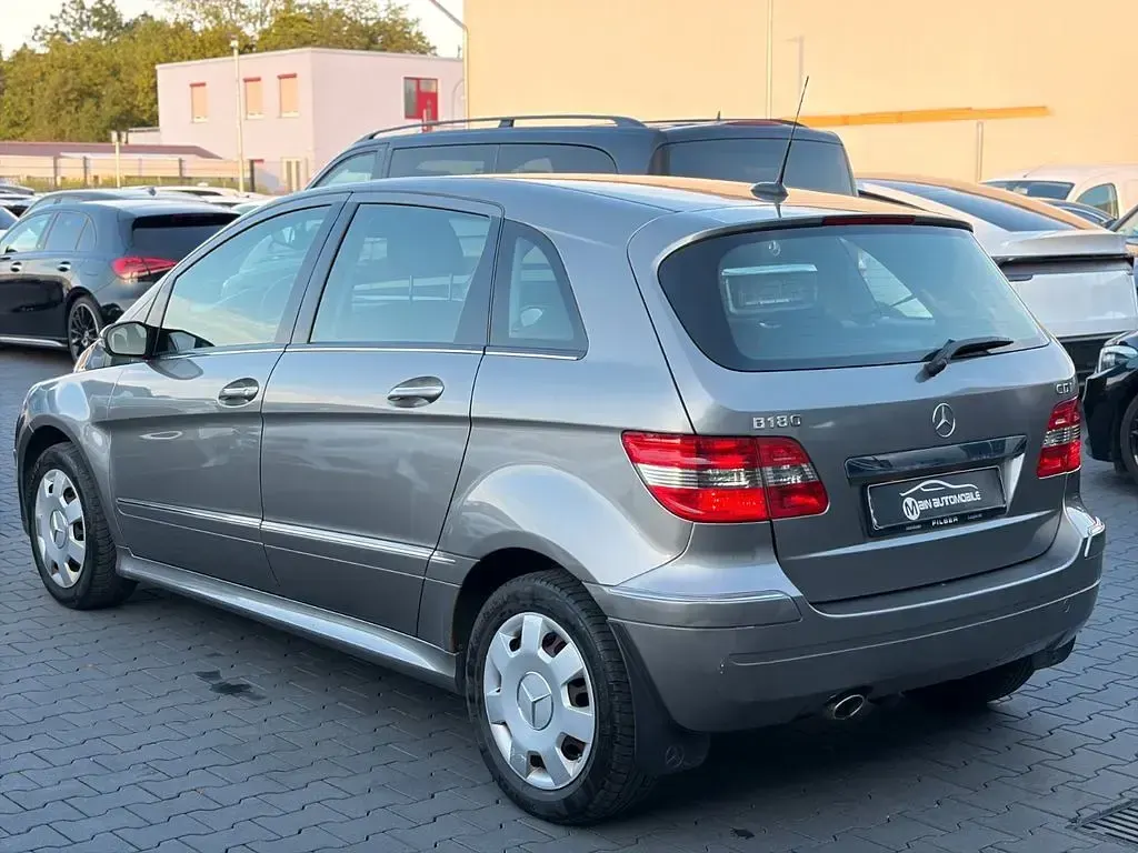 Gebraucht Mercedes B180 109 PS (80 kW) 2006 Grau Van / Kleinbus