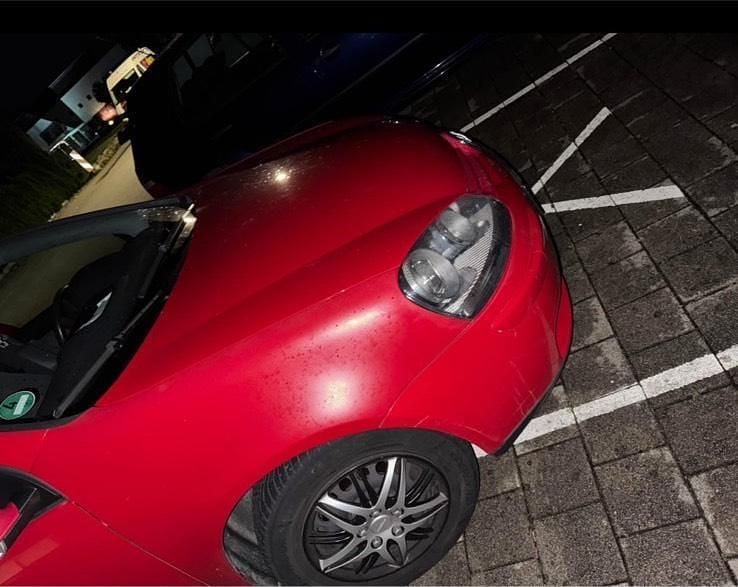 Rot Gebraucht 2005 VW Golf V Kleinwagen | 1.600 € (Superpreis) - Bild 1/4