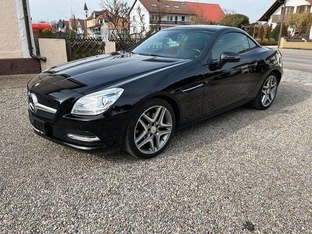 Schwarz Gebraucht 2012 Mercedes SLK250 Cabrio | 17.499 € (Fairer Preis) - Bild 1/4
