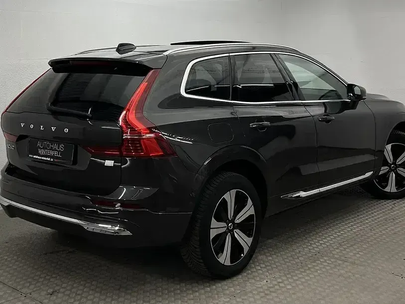 Gebraucht Volvo XC60 Plus 398 PS (292 kW) 2022 Platinium grau SUV