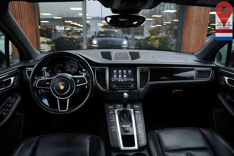 Second-hand Porsche Macan 258 CP (189 kW) 2017 Albastru SUV