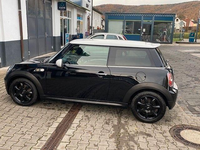 Gebraucht Mini Cooper 122 PS (89 kW) 2010 Schwarz Kleinwagen