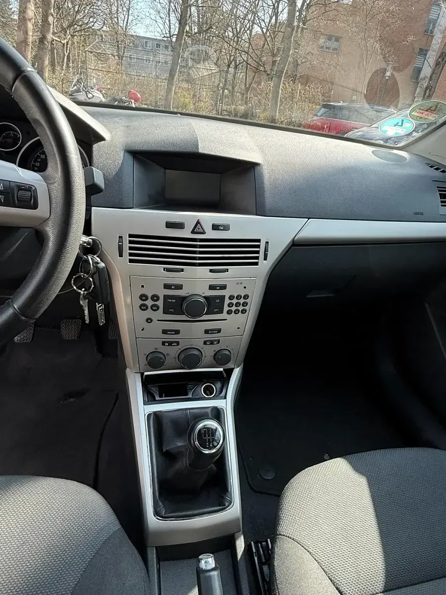 Gebraucht Opel Astra 116 PS (85 kW) 2007 Grau Limousine