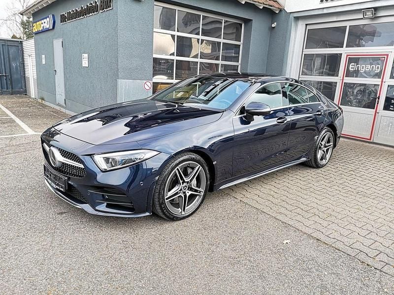 Blau Gebraucht 2020 Mercedes CLS350 AMG line Limousine | 31.800 € (Guter Preis) - Bild 1/4
