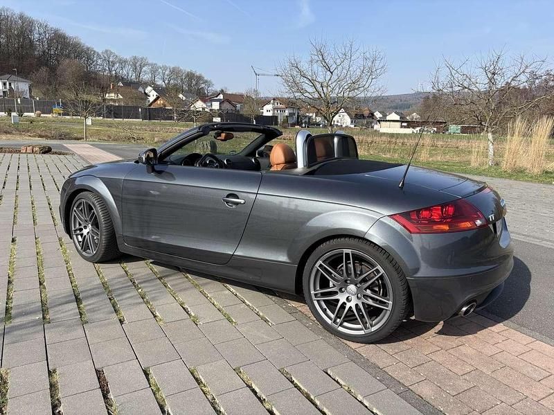 Gebraucht Audi TT Roadster 211 PS (155 kW) 2012 Grau Cabrio