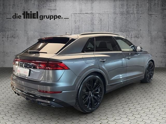 Gebraucht Audi Q8 S-Line 286 PS (210 kW) 2024 Grau SUV
