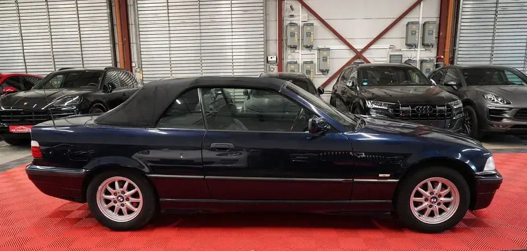 Gebraucht BMW 318 116 PS (85 kW) 1998 Blau Cabrio